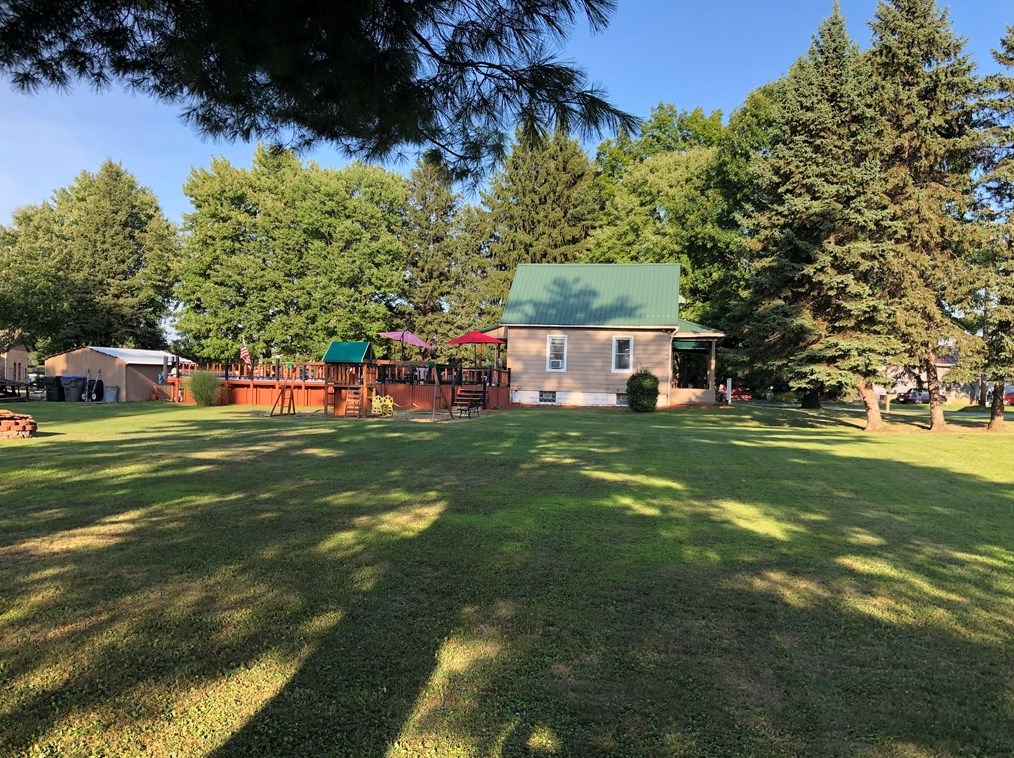 230 State Ave, Ellwood City PA  16117-2427 exterior