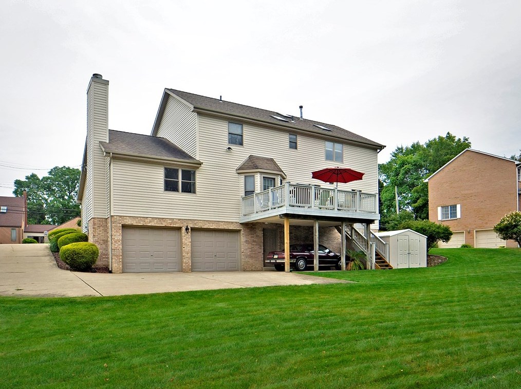 2145 Haymaker Rd, Monroeville PA 15146-4327 exterior