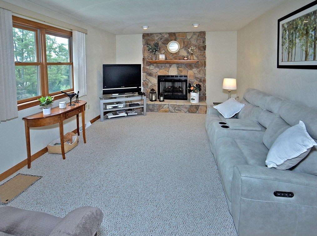 2145 Haymaker Rd, Monroeville PA 15146-4327 exterior