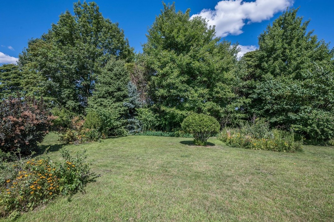 807 Sheffield Ct, Collier Township PA 15106-1581 exterior