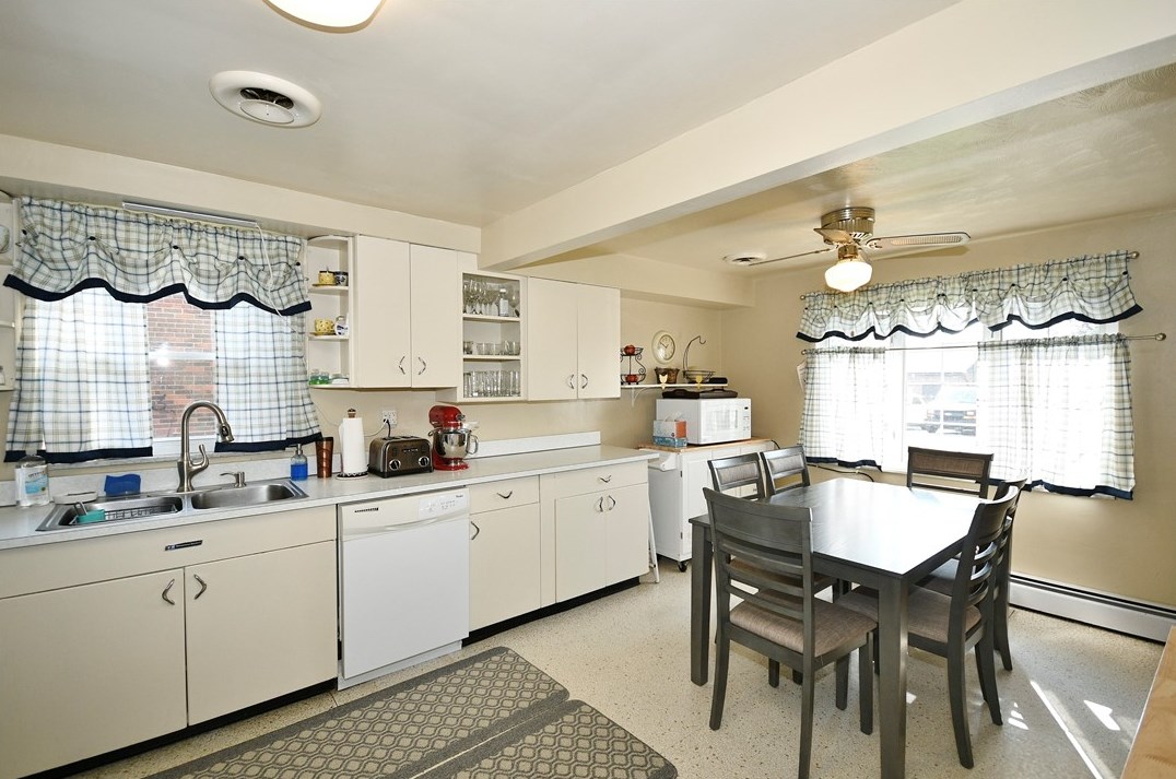 523 California Ave, Monroeville PA 15146-3921 exterior