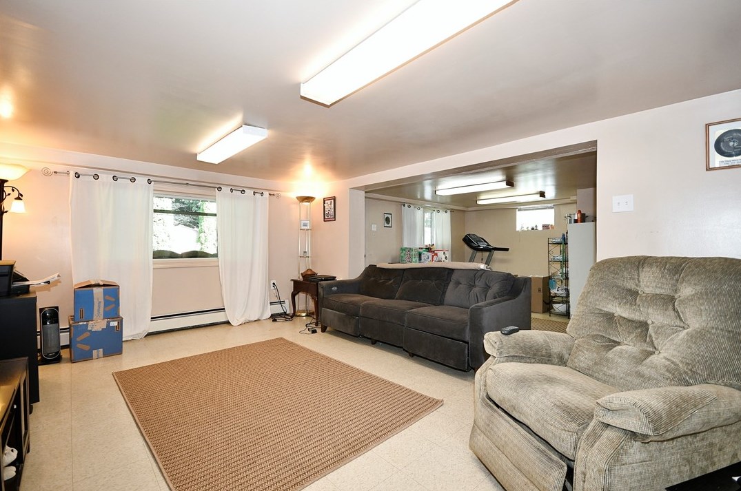 523 California Ave, Monroeville PA 15146-3921 exterior