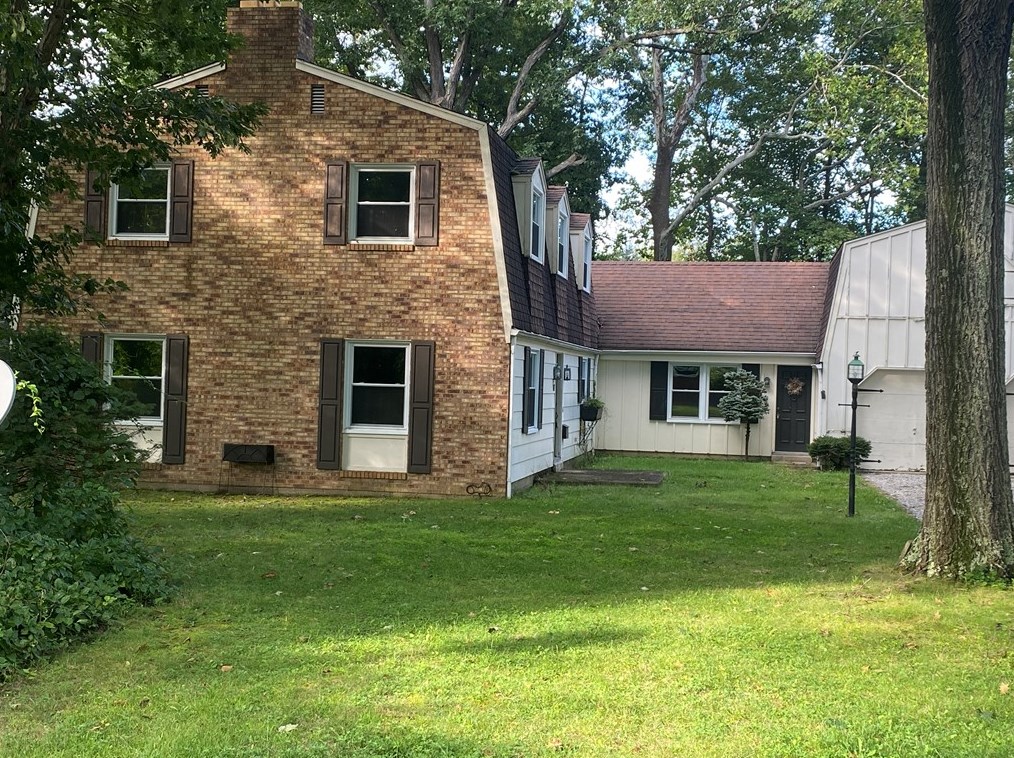 147 Mulberry St, Hopwood, PA 15445