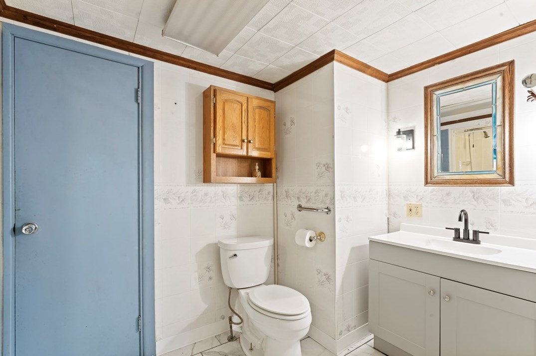 330 Country Club Rd, Washington PA  15301-2712 exterior