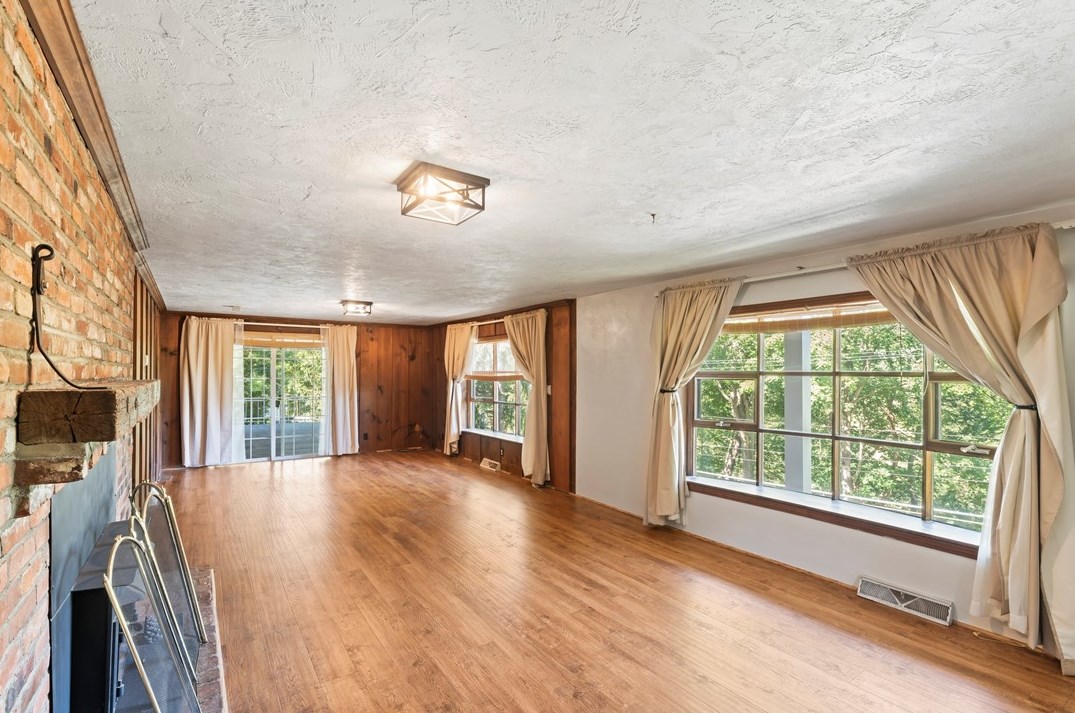 330 Country Club Rd, Washington PA  15301-2712 exterior