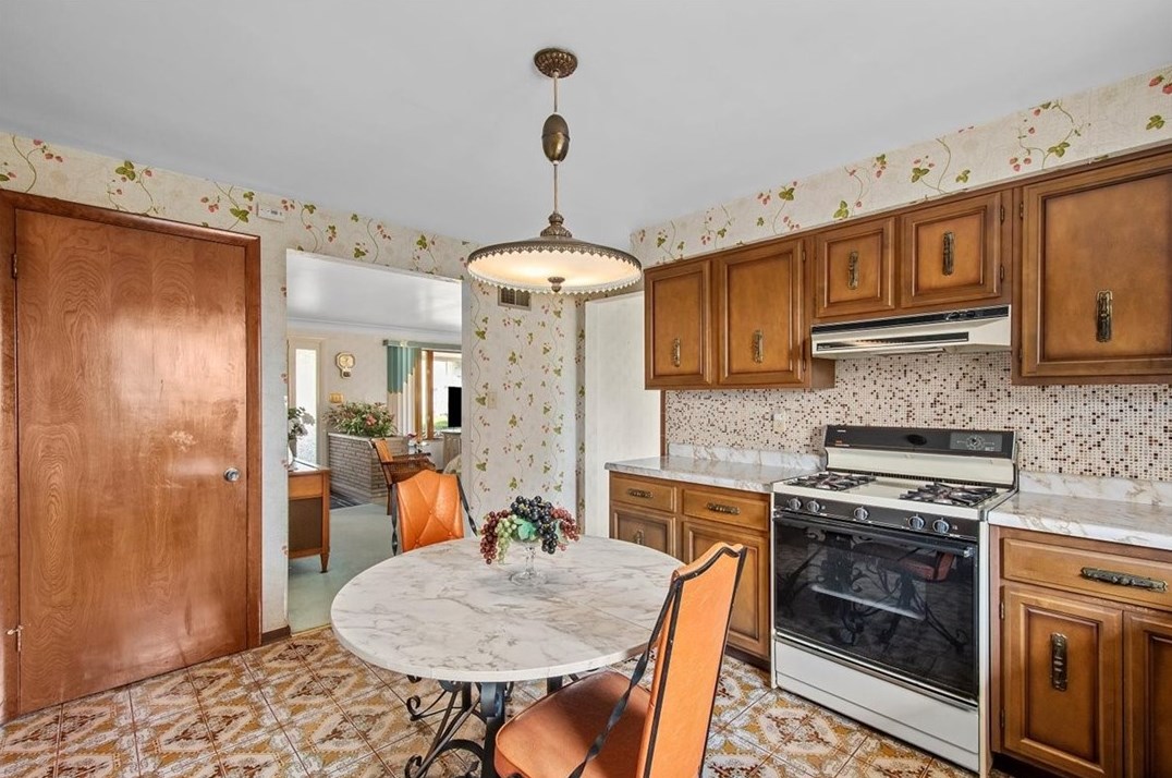 107 Un Ave, North Versailles PA 15137-1847 exterior