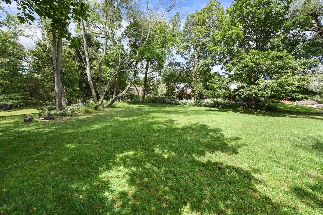 5870 Wilson Dr, Bethel Park PA  15102-3342 exterior