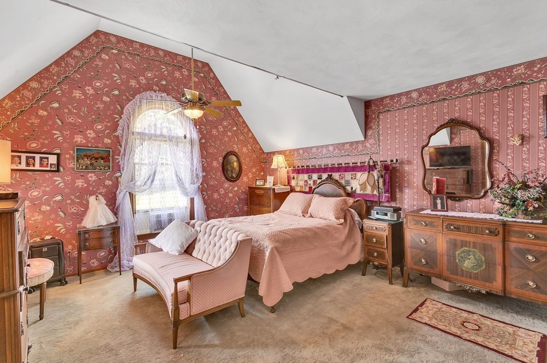 430 Moyhend St, Springdale PA  15144-1360 exterior