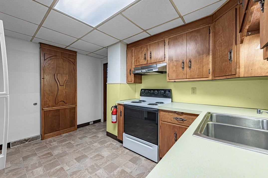 675 Washington St, Indiana PA  15701-3078 exterior