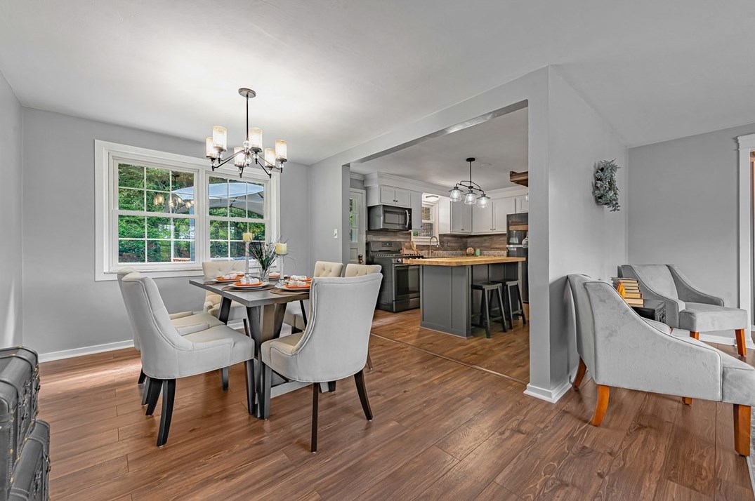 1621 Marion Dr, North Huntingdon PA 15642-5203 exterior