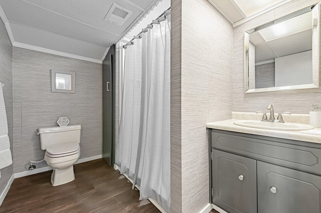 1621 Marion Dr, North Huntingdon PA 15642-5203 exterior