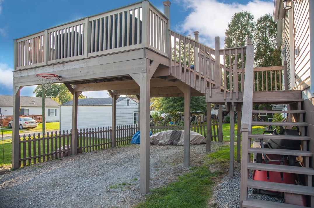 424 Constitution St, Perryopolis PA 15473-5348 exterior