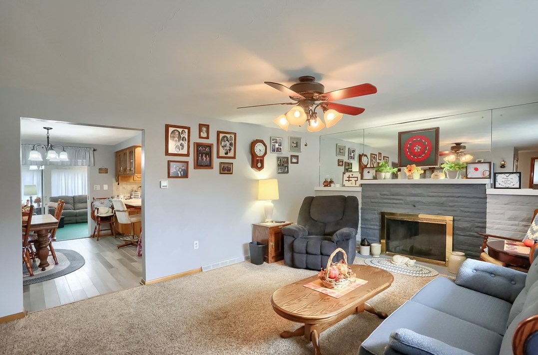 132 Autumn Dr, Butler PA  16001-3200 exterior