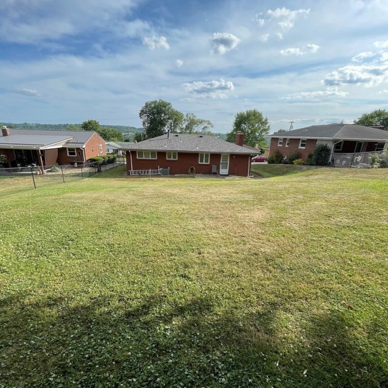 740 Summerlea Ave, Washington PA 15301-3826 exterior