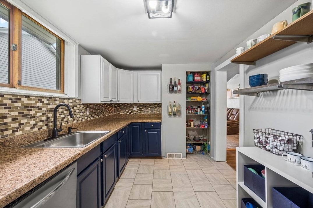 631 Ridge Ave, Collier Township PA  15106-2844 exterior