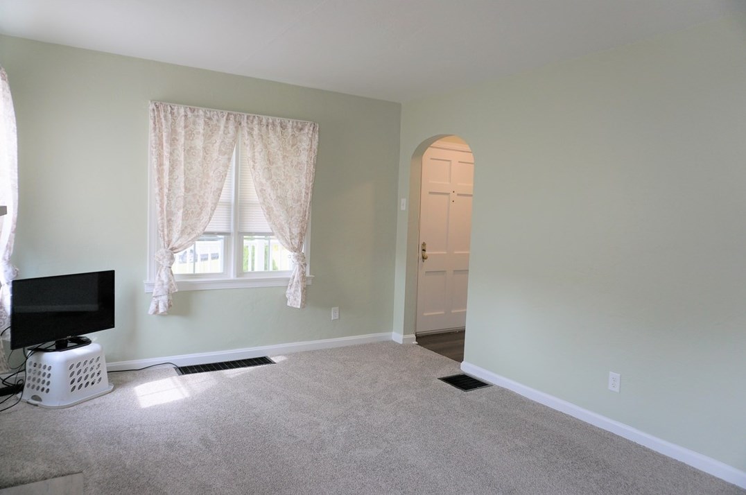 215 Freeport Rd, Butler PA 16002-3631 exterior