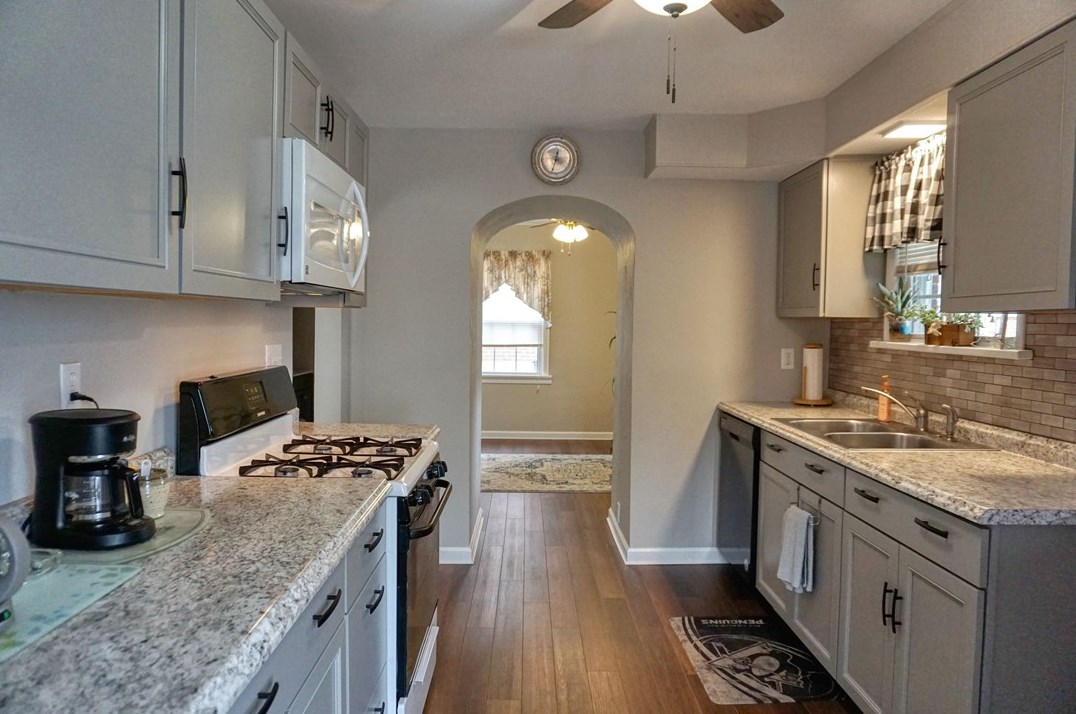 215 Freeport Rd, Butler PA 16002-3631 exterior