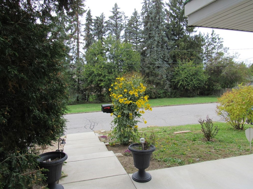 936 Spruce St, Ambridge, PA 15003