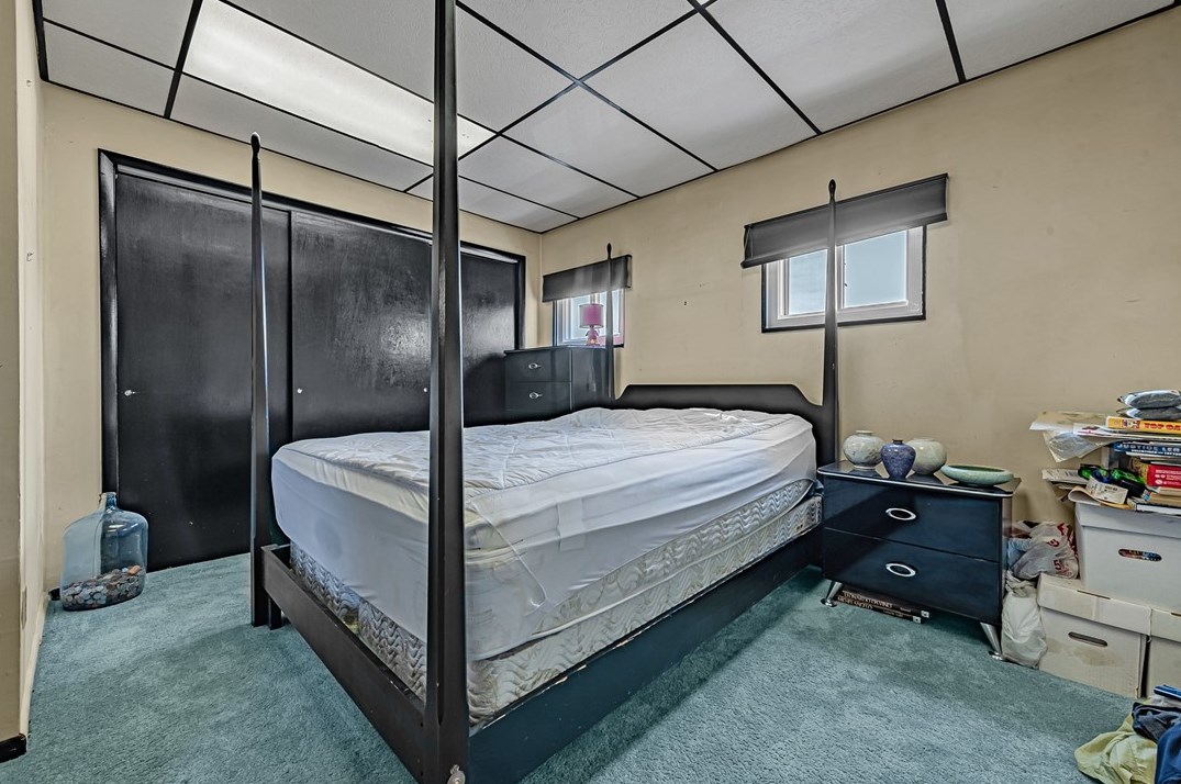 752 6 St, Monroeville PA 15140-1205 exterior