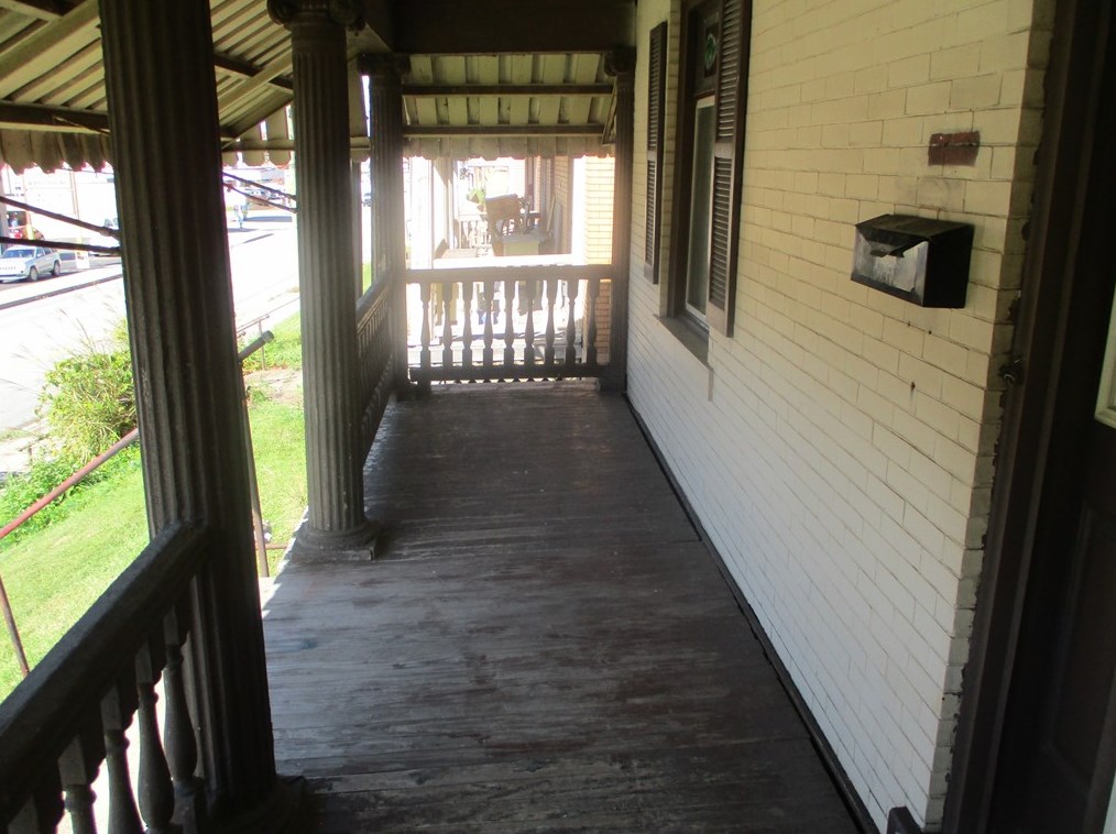 546 Jefferson Ave, Washington PA 15301-4117 exterior