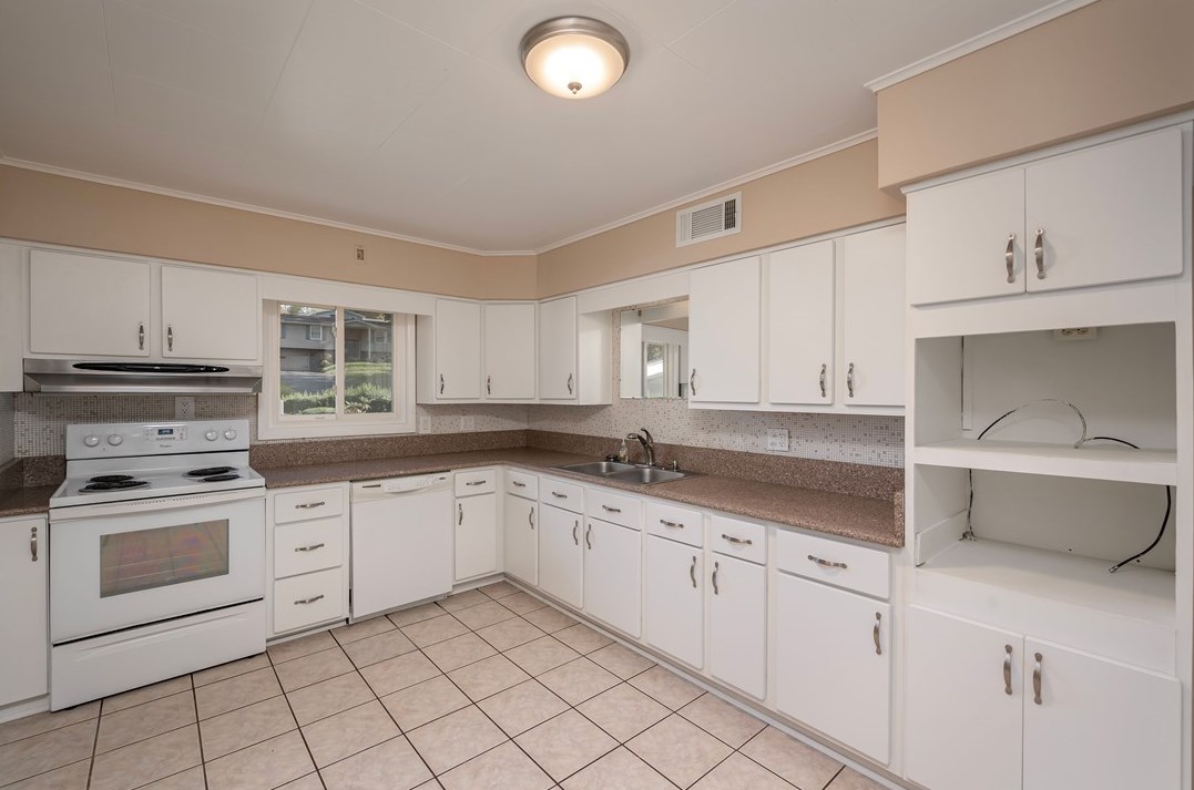 1013 Squaw Run Rd, Ellwood City PA  16117-6965 exterior