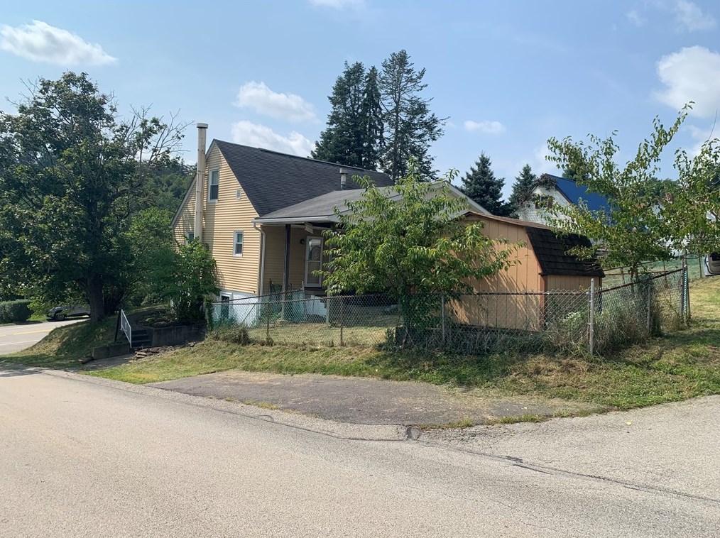 261 Park Ave, Washington PA 15301-8978 exterior