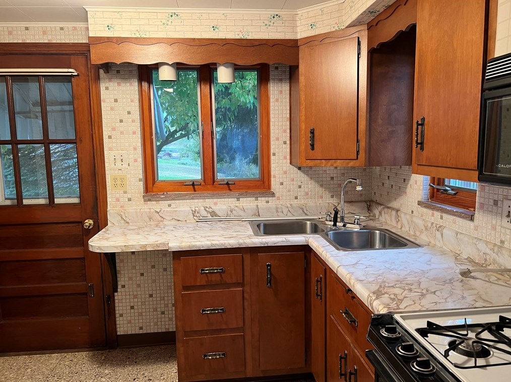 1713 Payne St, North Versailles PA  15137-2630 exterior