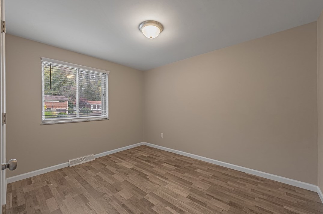 724 Bilberry Rd, Monroeville PA  15146-1122 exterior