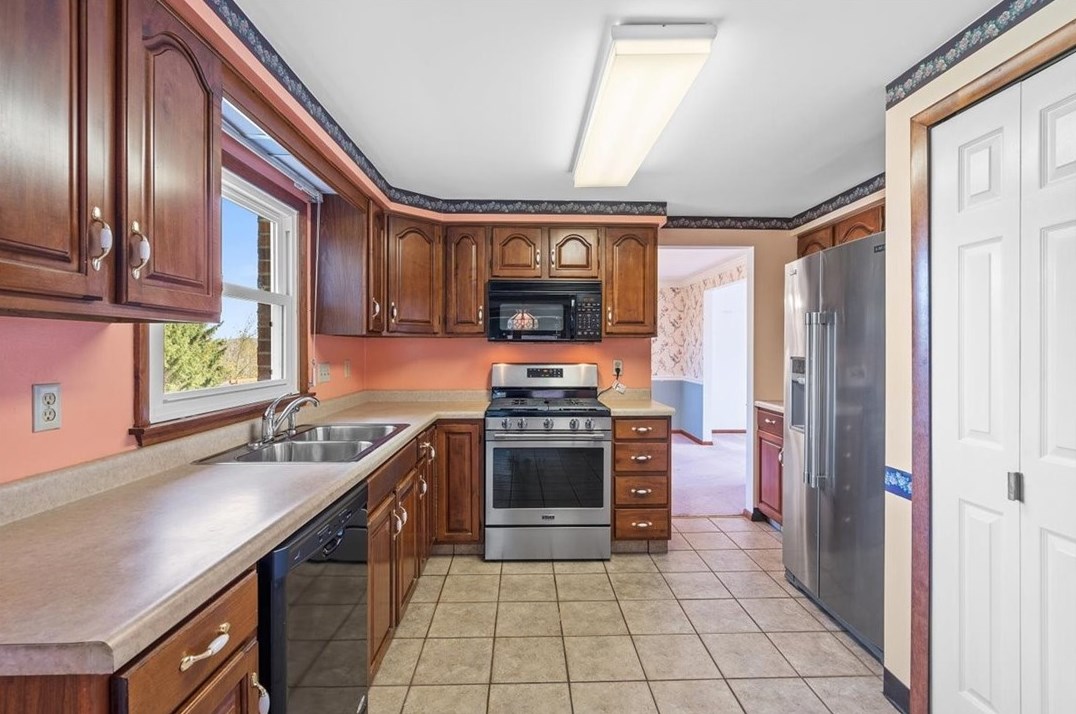 6978 Berkshire Dr, Export PA  15632-8946 exterior