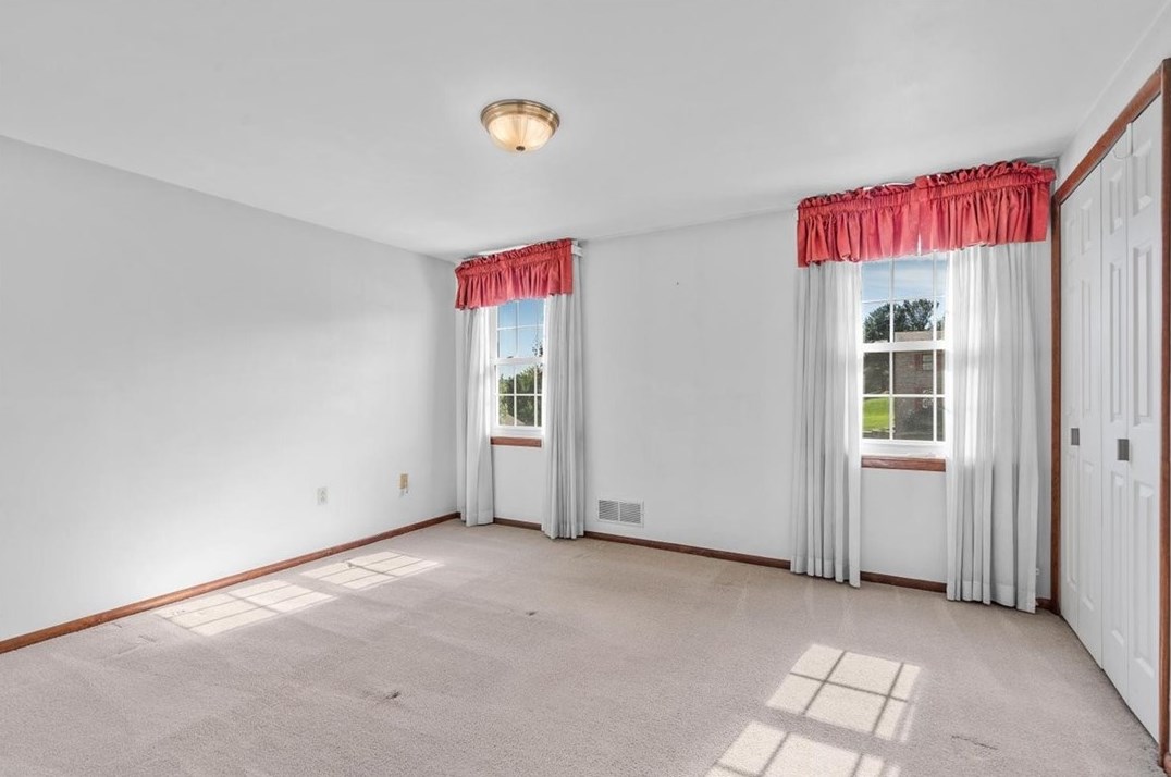 6978 Berkshire Dr, Export PA  15632-8946 exterior