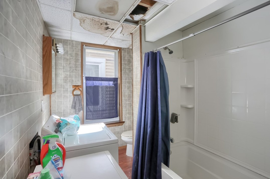 490 Allison Ave, Washington PA 15301-2046 exterior