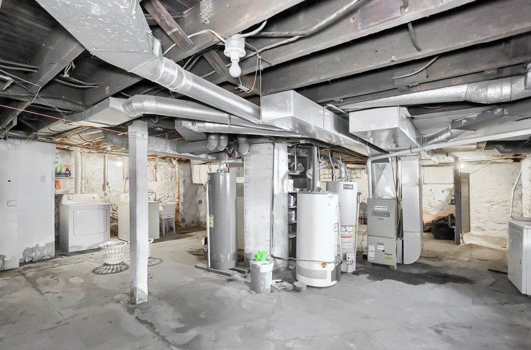 490 Allison Ave, Washington PA 15301-2046 exterior