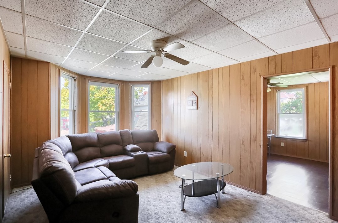 490 Allison Ave, Washington PA 15301-2046 exterior