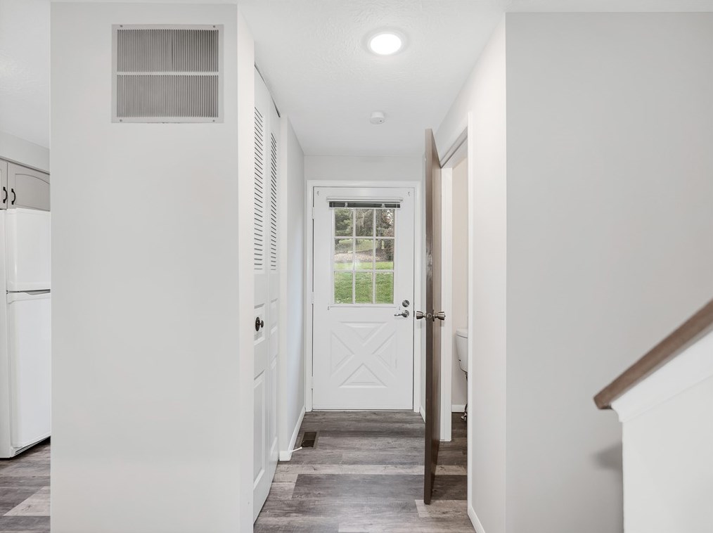 1101 Bonnie Brae Dr, Moon Twp PA 15108-3858 exterior