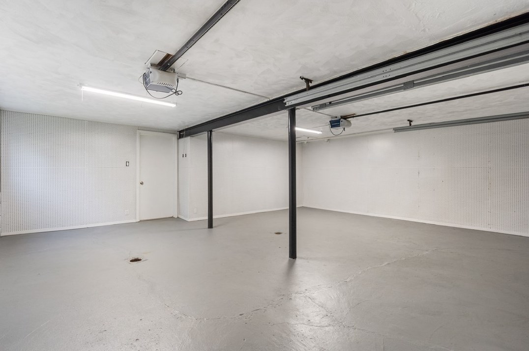 75 Woodside Dr, Washington PA  15301-3064 exterior