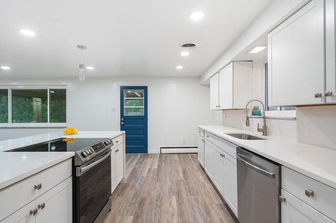 75 Woodside Dr, Washington PA  15301-3064 exterior