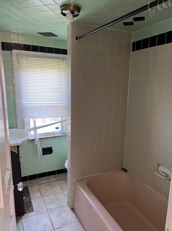 115 4th Ave, Rankin PA  15104-1120 exterior