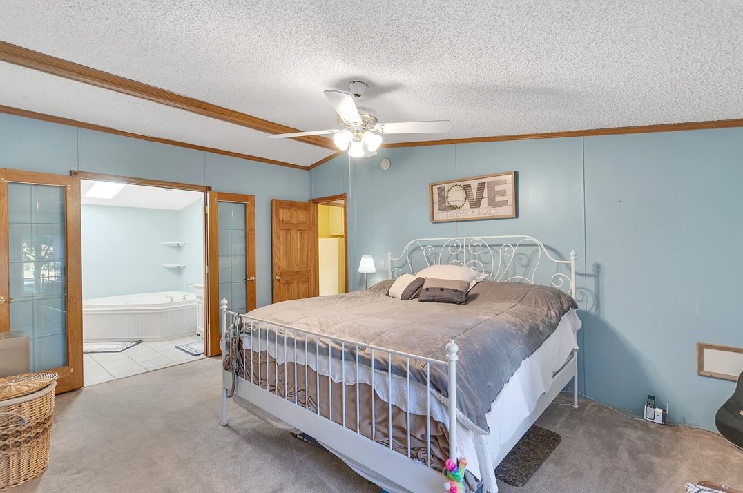 125 2nd Ave, Ellwood City PA  16117-4709 exterior