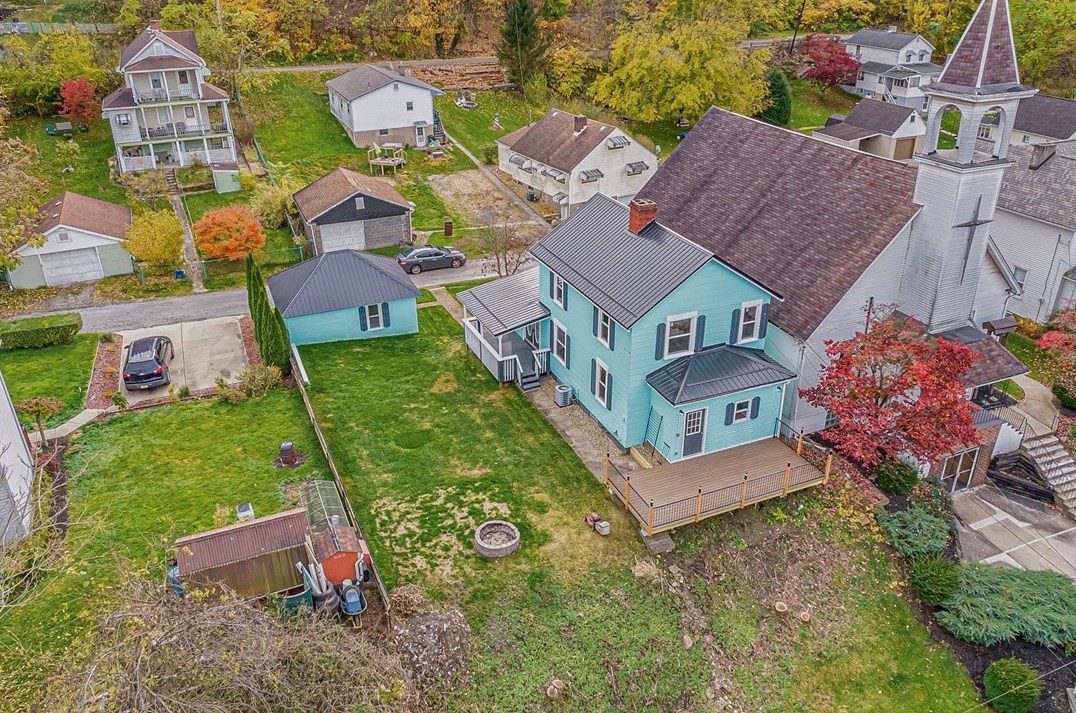 4150 Arnold Ave, New Kensington PA  15068-2256 exterior