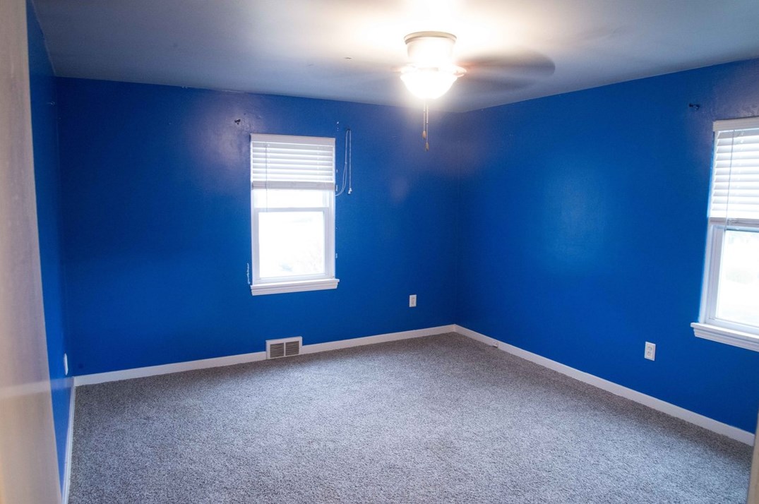 212 Hart St, Houston PA  15342-1128 exterior