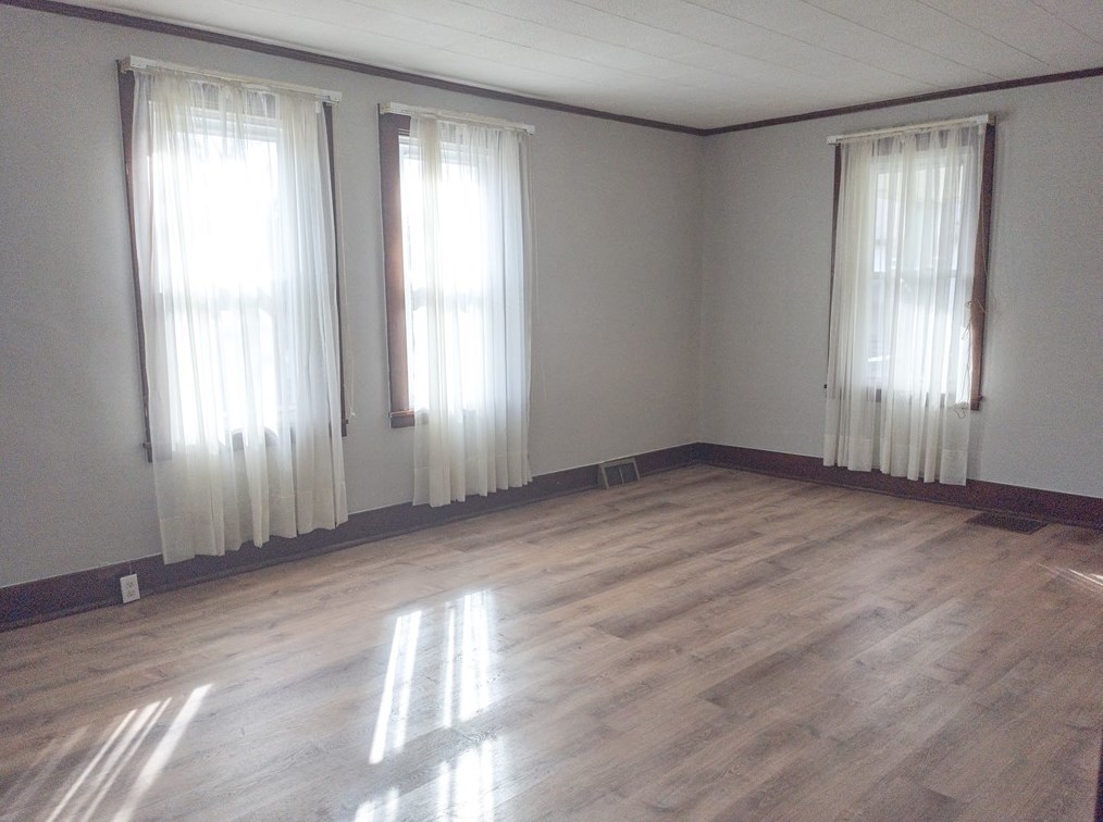 104 Bessemer St, Tarentum PA  15084-8548 exterior