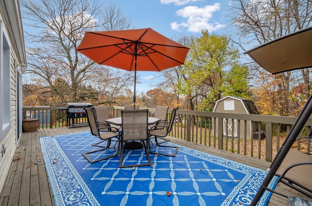 4065 Lee Manor Dr, Allison Park PA  15101-3126 exterior