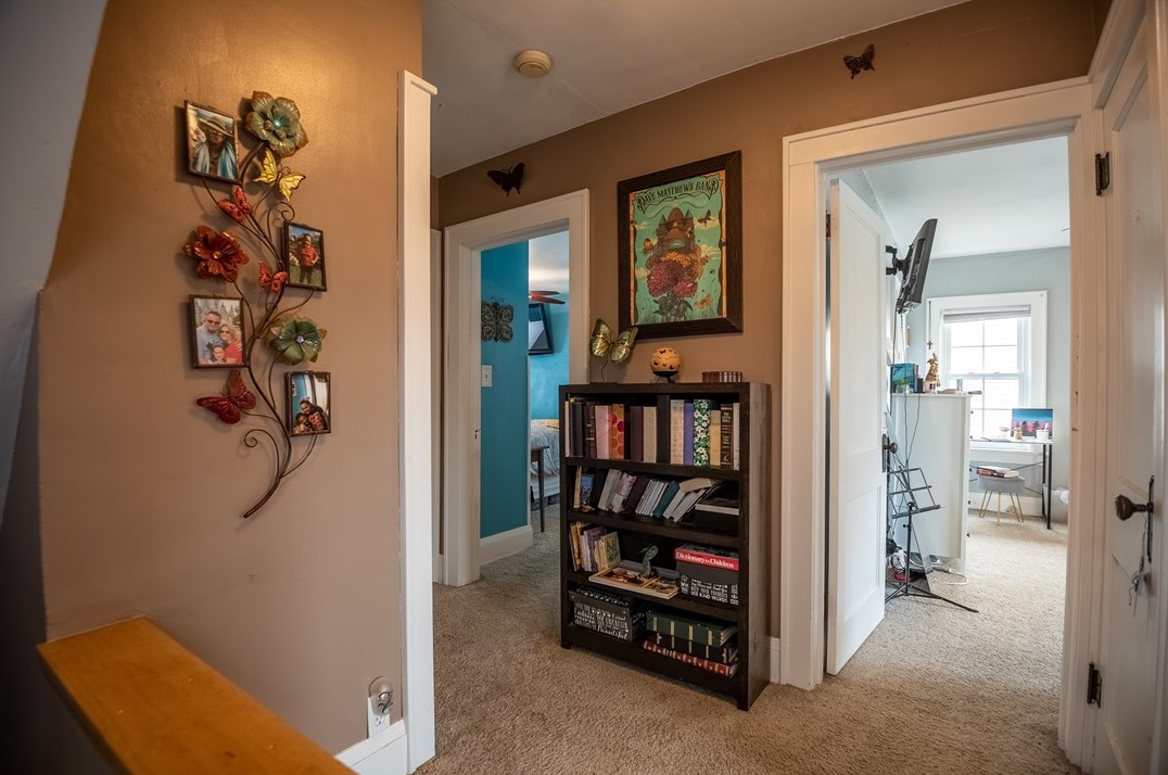 160 White Ave, Hermitage PA  16146-3082 exterior