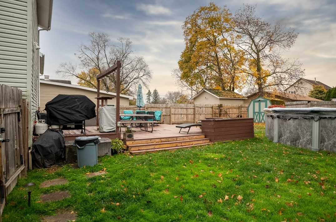 160 White Ave, Hermitage PA  16146-3082 exterior