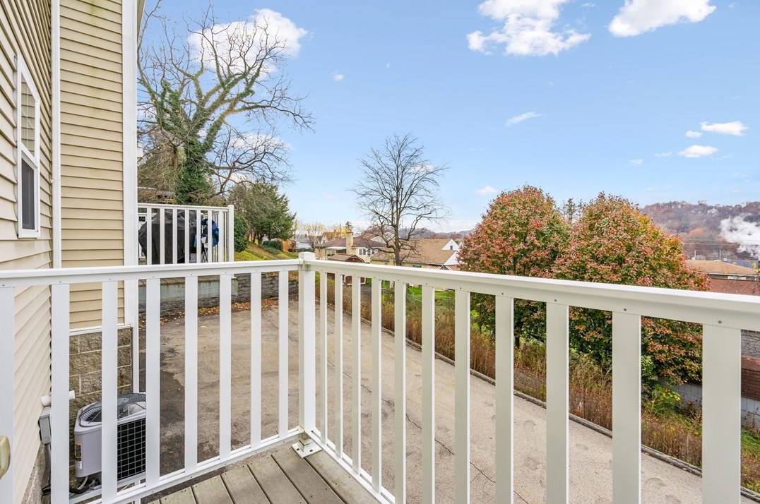 911 2nd St, Jeannette PA  15644-1406 exterior