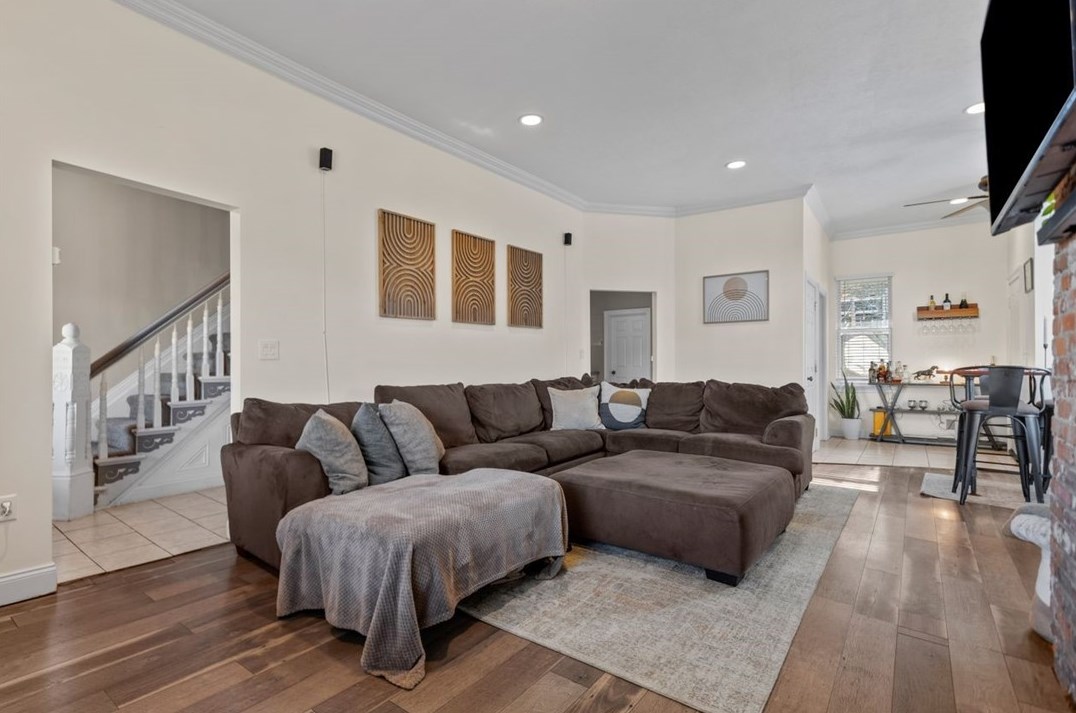 318 Academy St, Collier Township PA 15106-2705 exterior