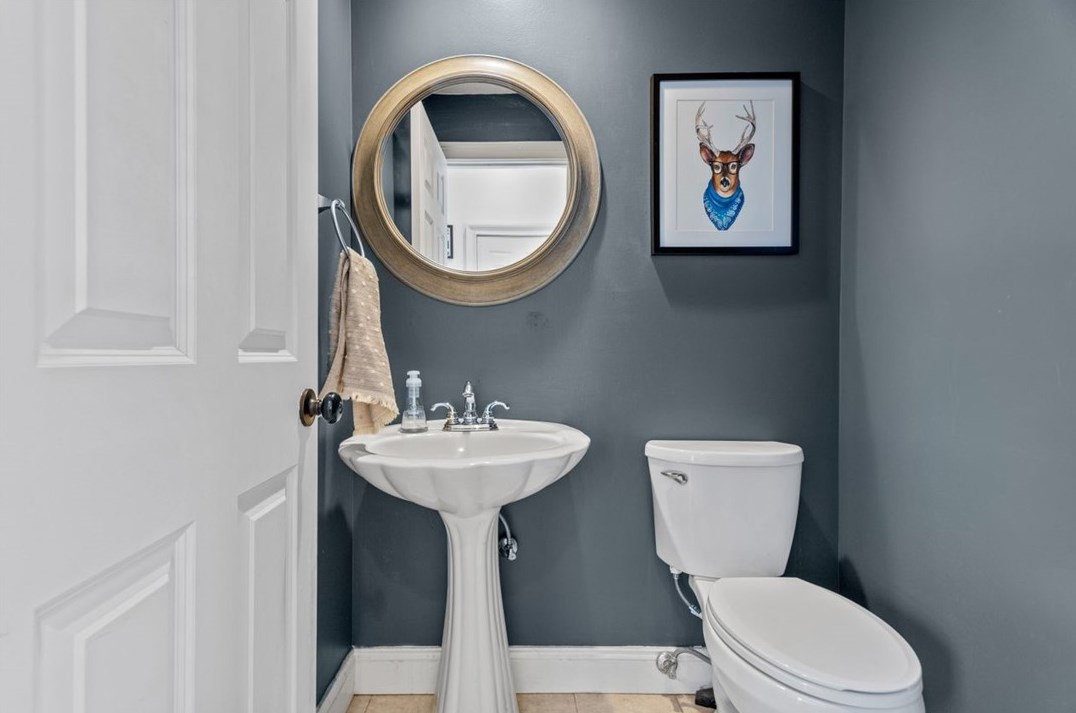 318 Academy St, Collier Township PA 15106-2705 exterior