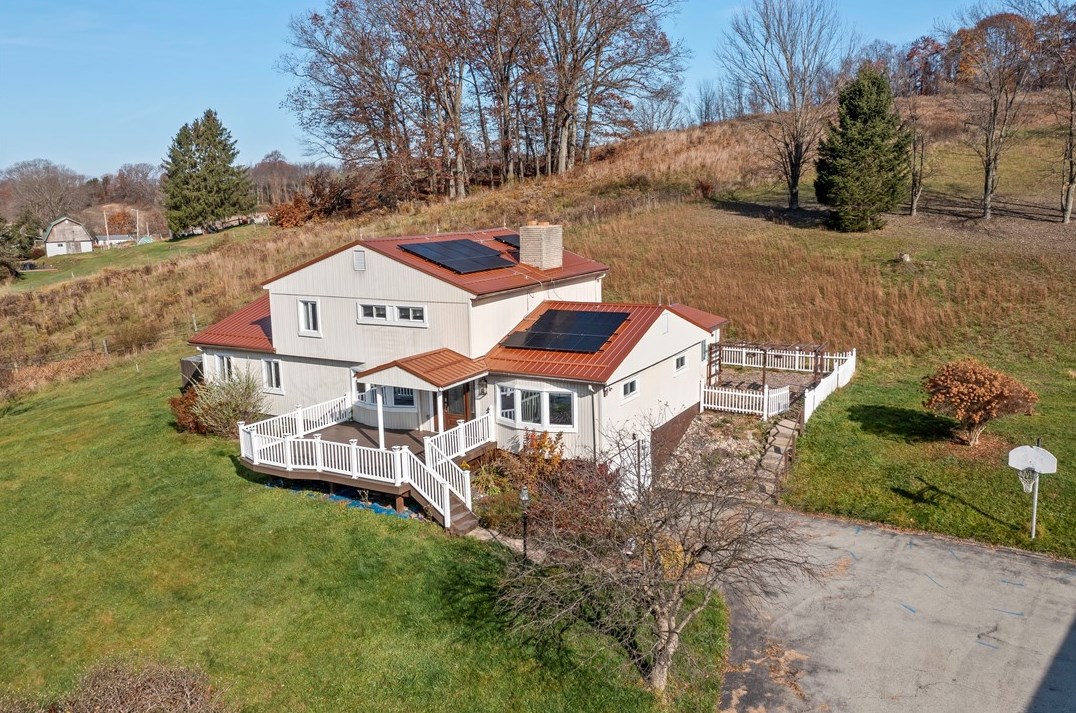 2446 State Route 819, Greensburg PA  15601-8488 exterior