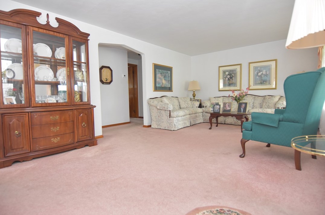 185 E Schwab Ave, Whitaker, PA 15120
