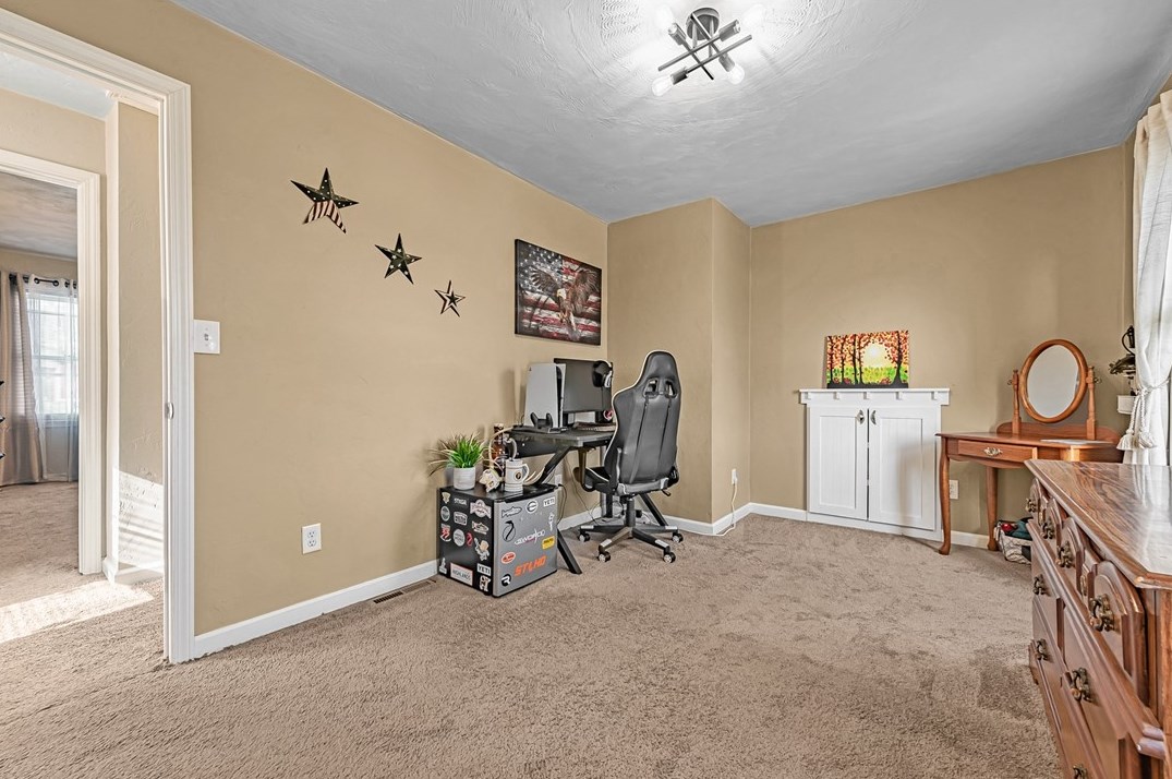 206 7th St, Youngwood PA  15697-1266 exterior